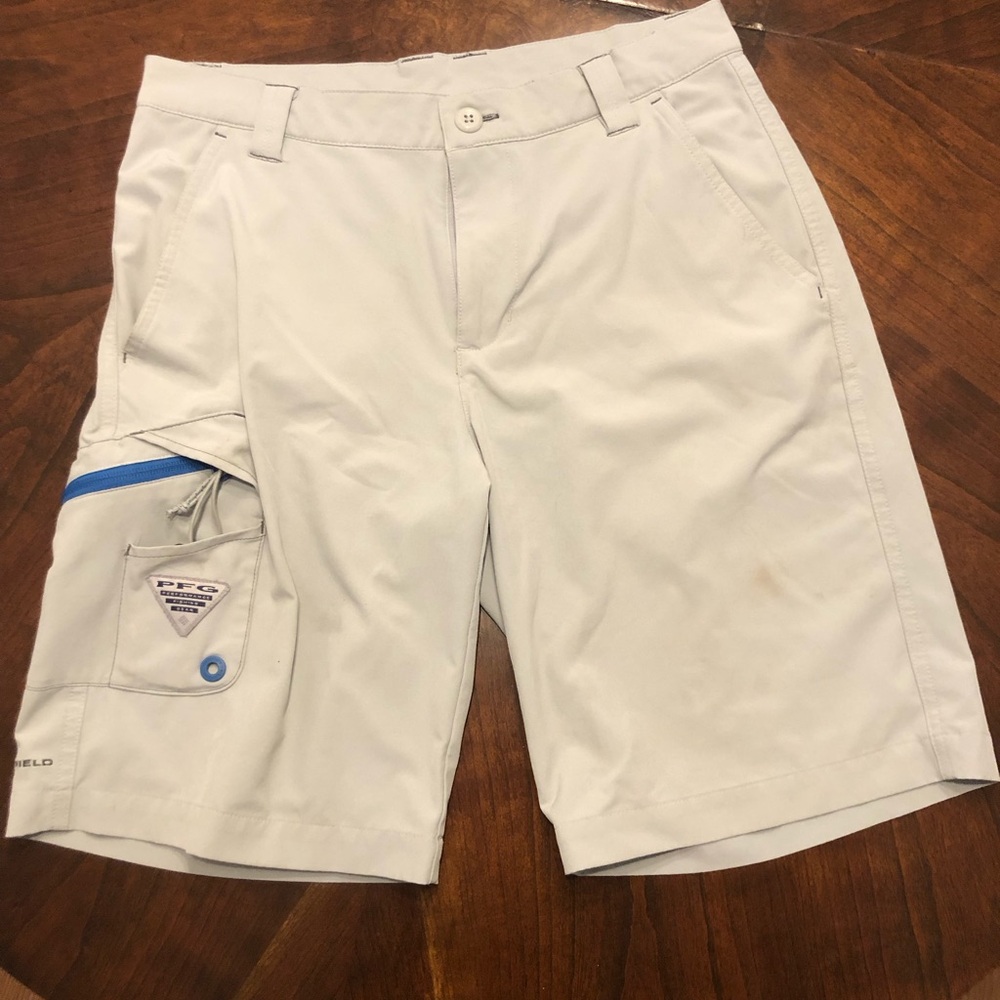 Columbia PFG Shorts - 30W - Stained